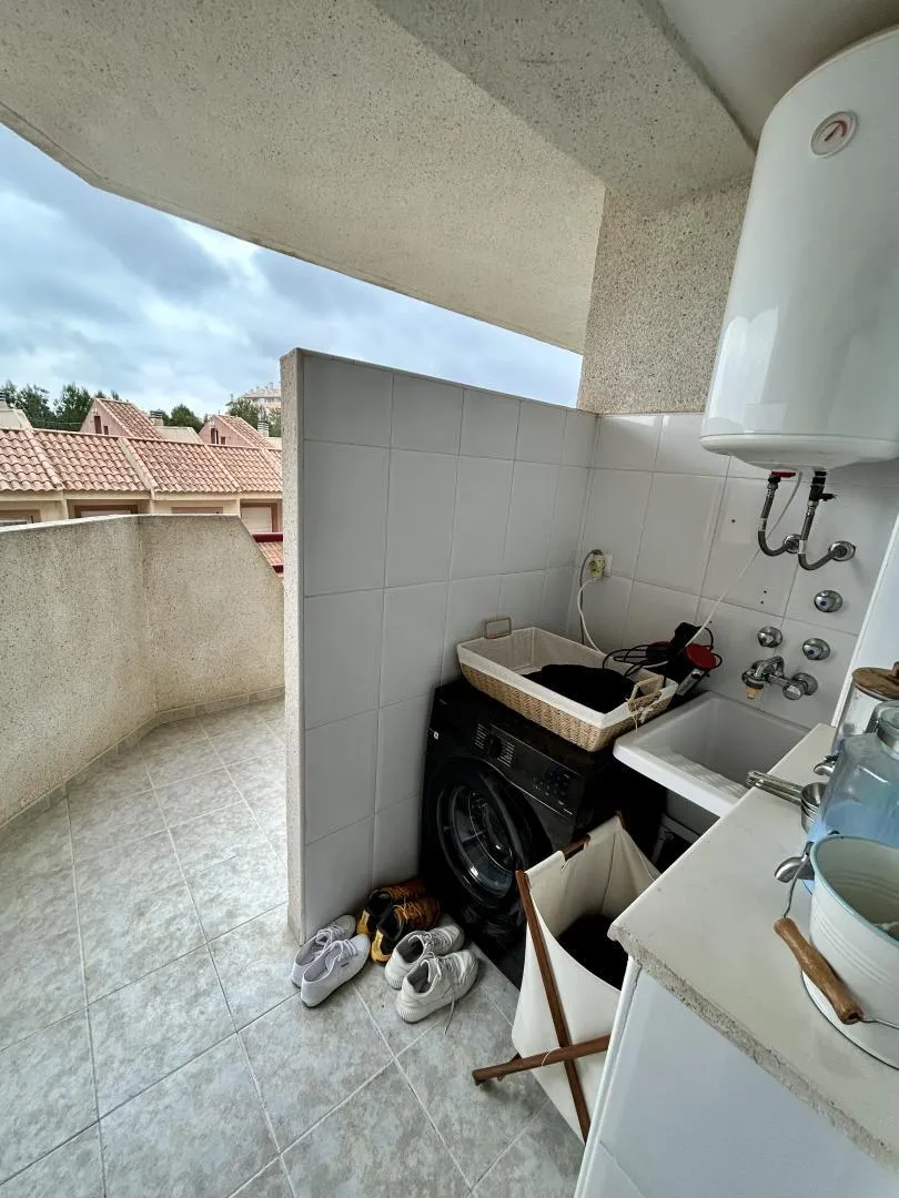 Piso en  Calle Castillo de Aledo 80 - Foto 9