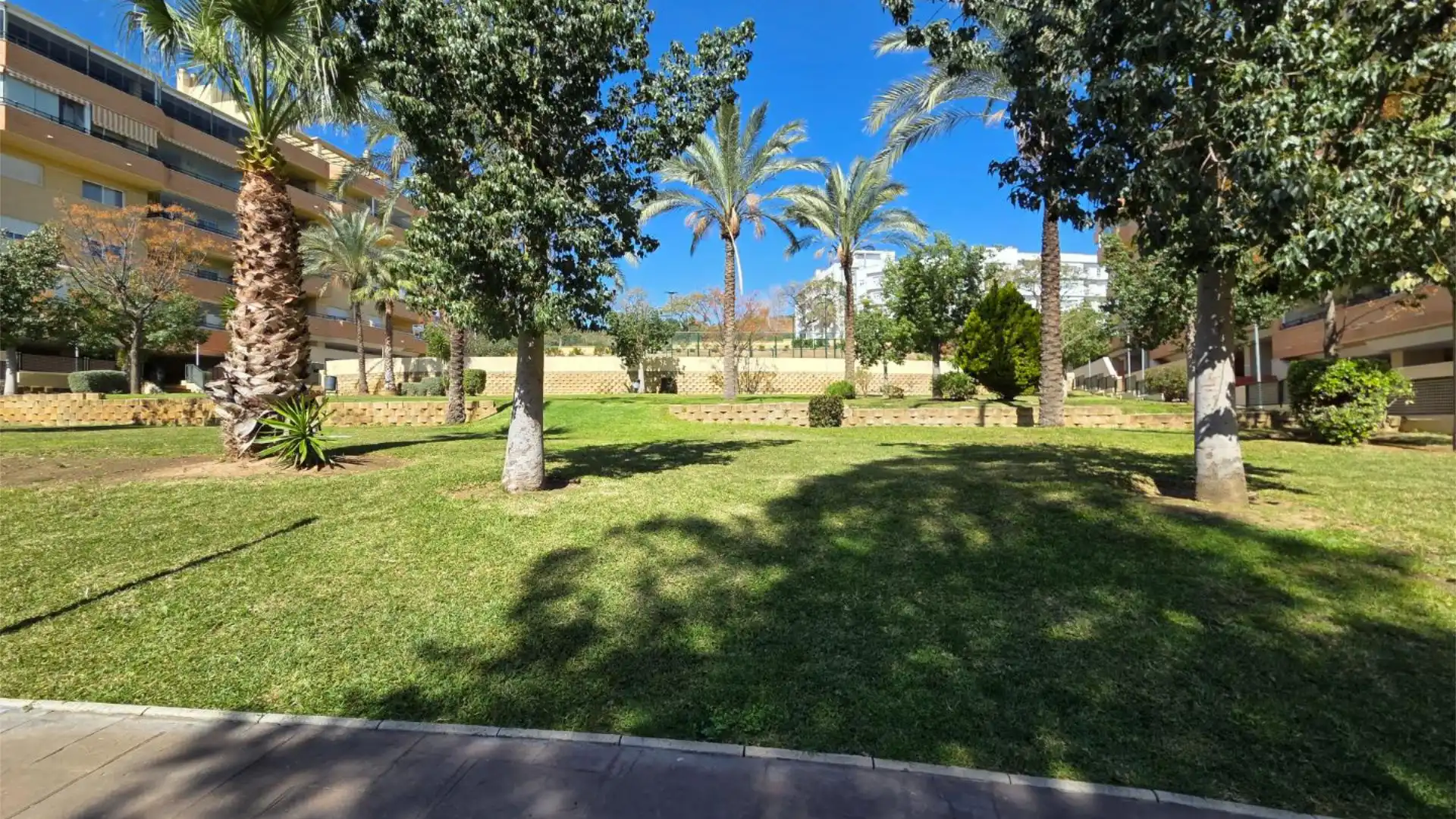 Piso en  Calle Lora del Río 21 - Foto 26