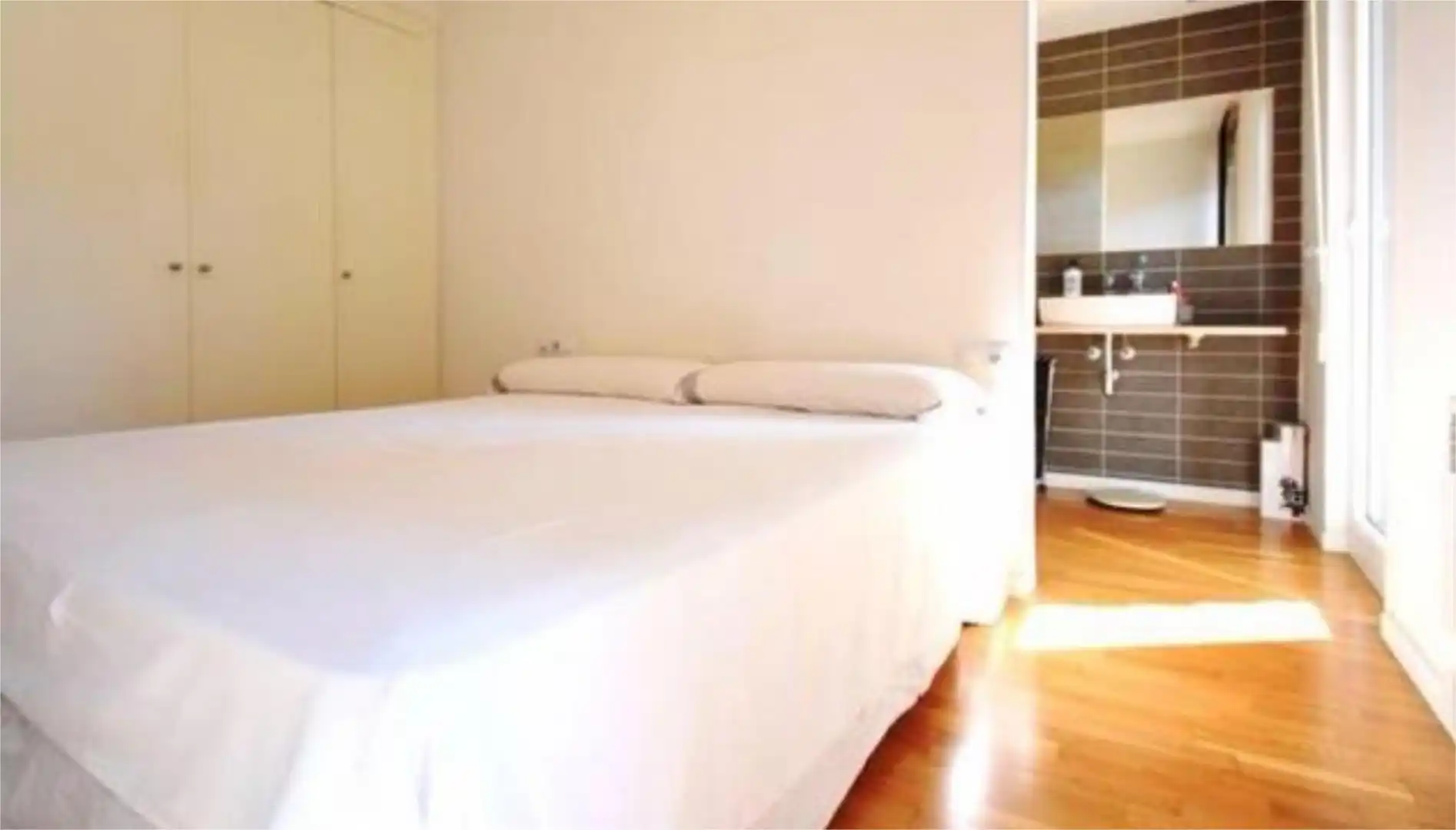 Piso en  Carrer de Josep Irla 19 - Foto 4