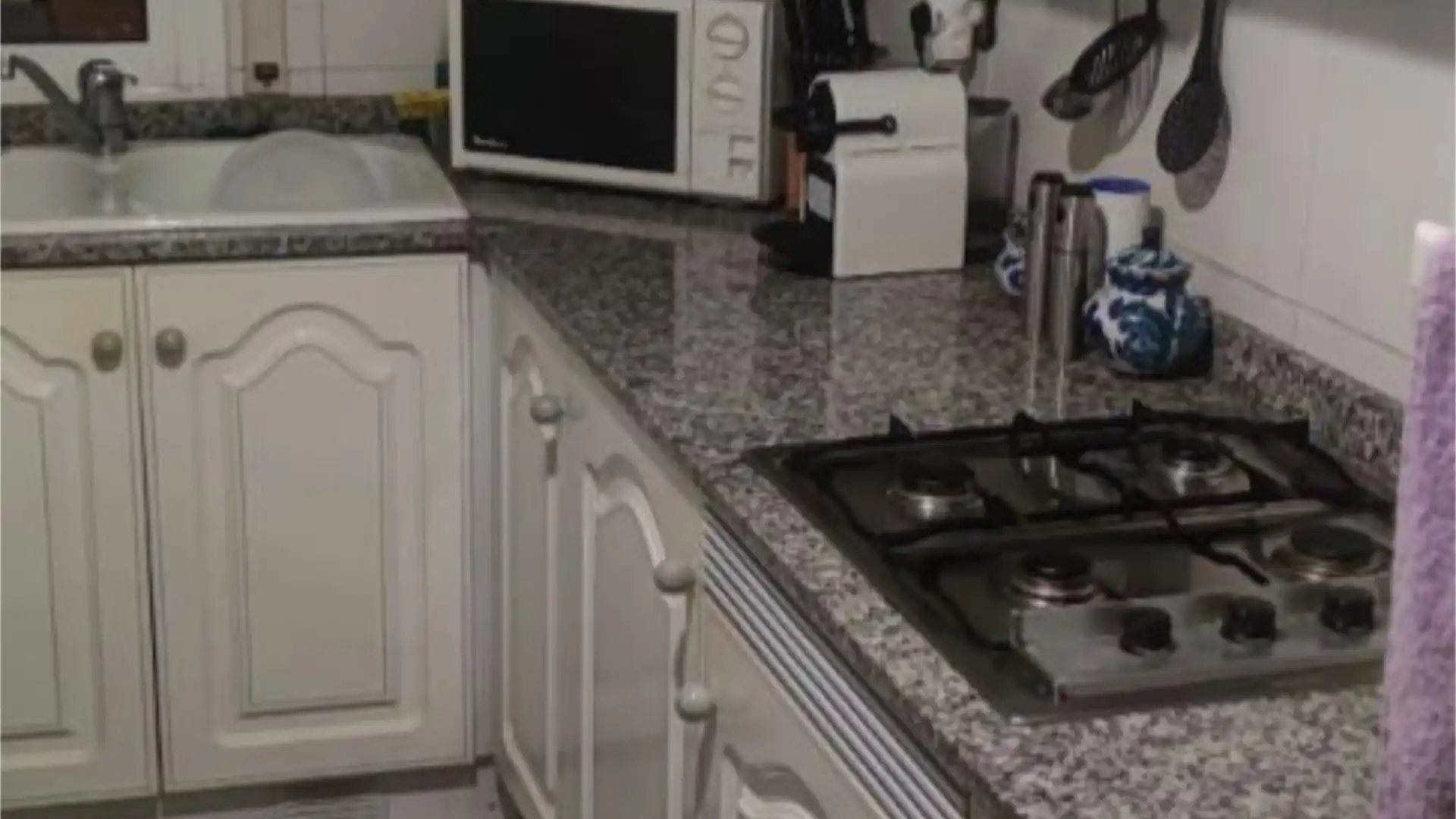 Casa adosada en  Carrer de l'Abat Escarré 34 - Foto 15