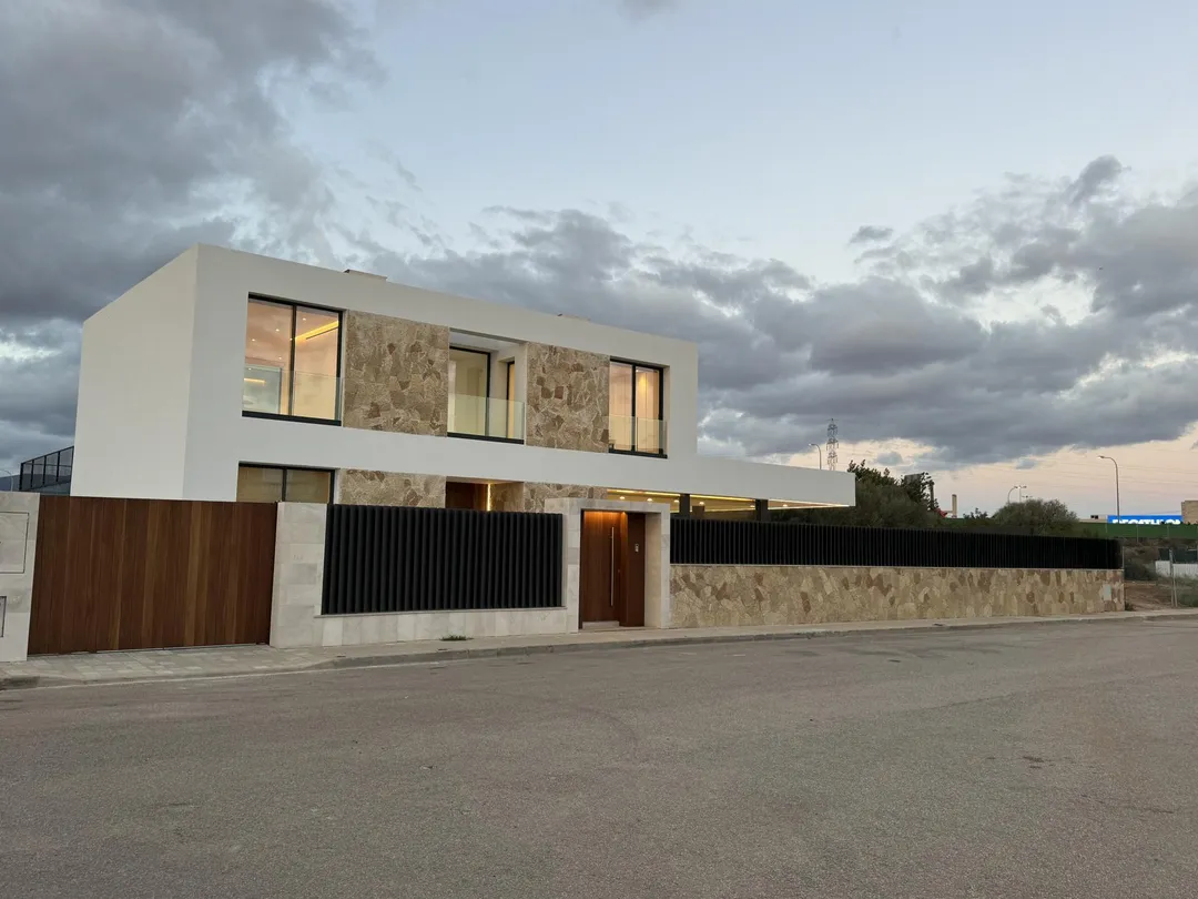 Chalet en  Carrer de Sicilia 119B - Foto 2