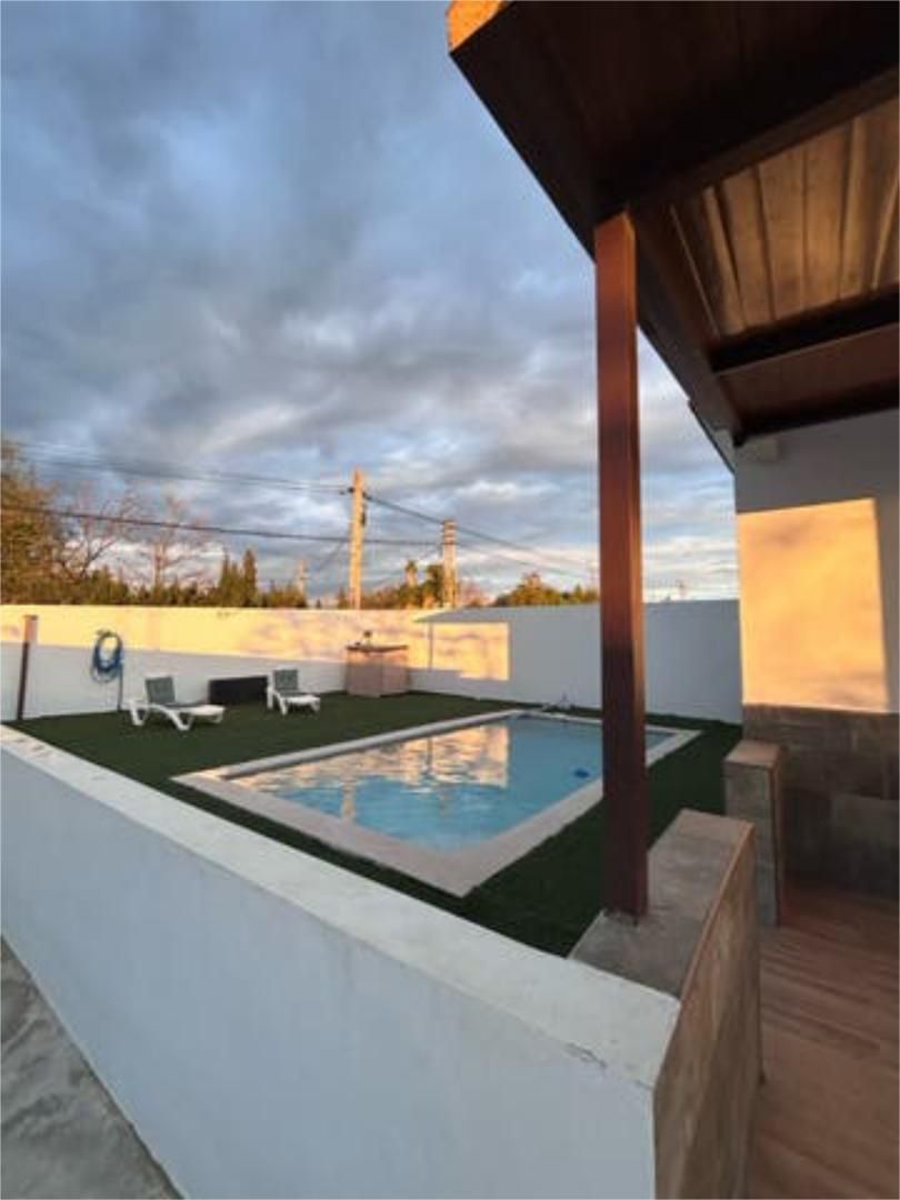 Casa adosada en Sevilla - Foto 1