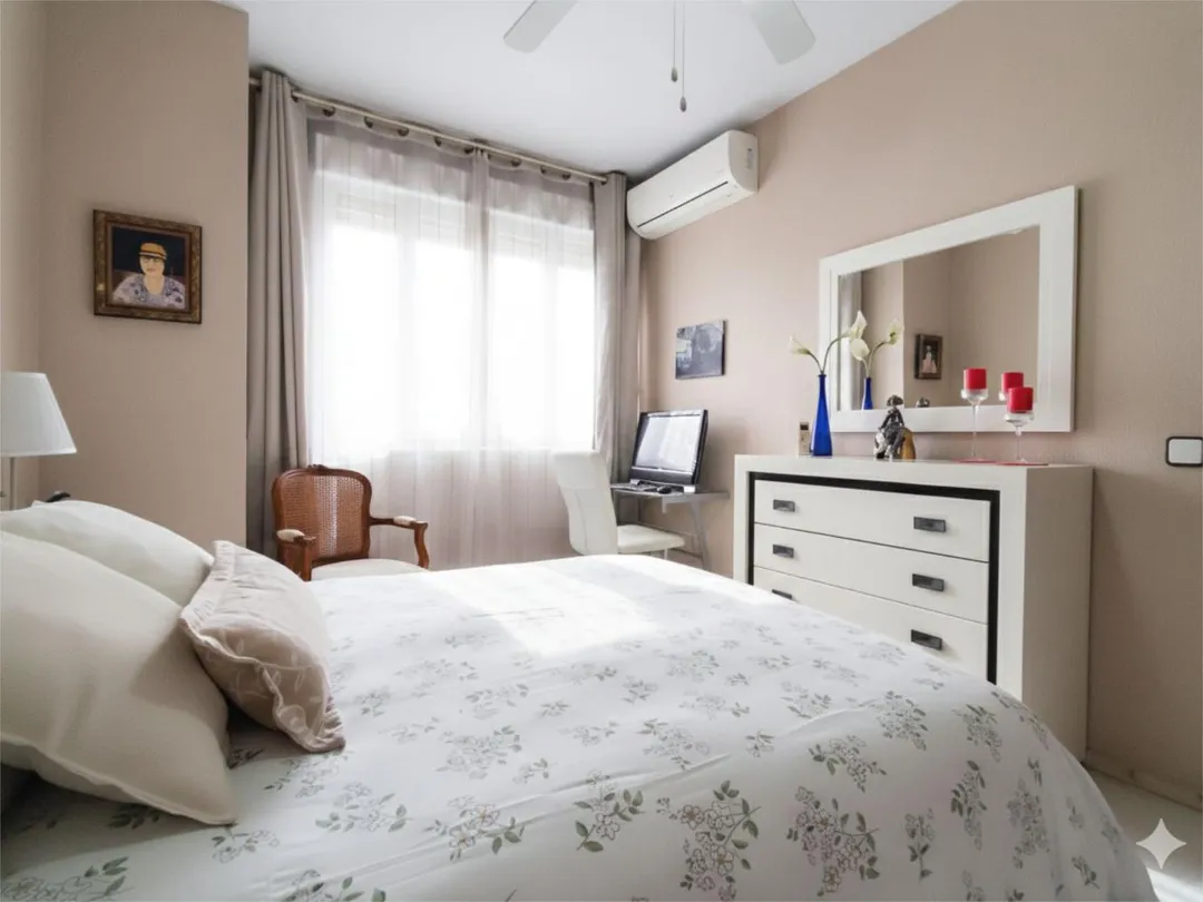 Casa adosada en  Calle Sagunto 41 - Foto 8