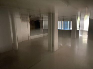 Local comercial en  Carrer Cooperativa 83 - Foto 4