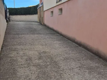 Casa adosada en  Carrer de Miquel Martí i Pol 2 - Foto 50