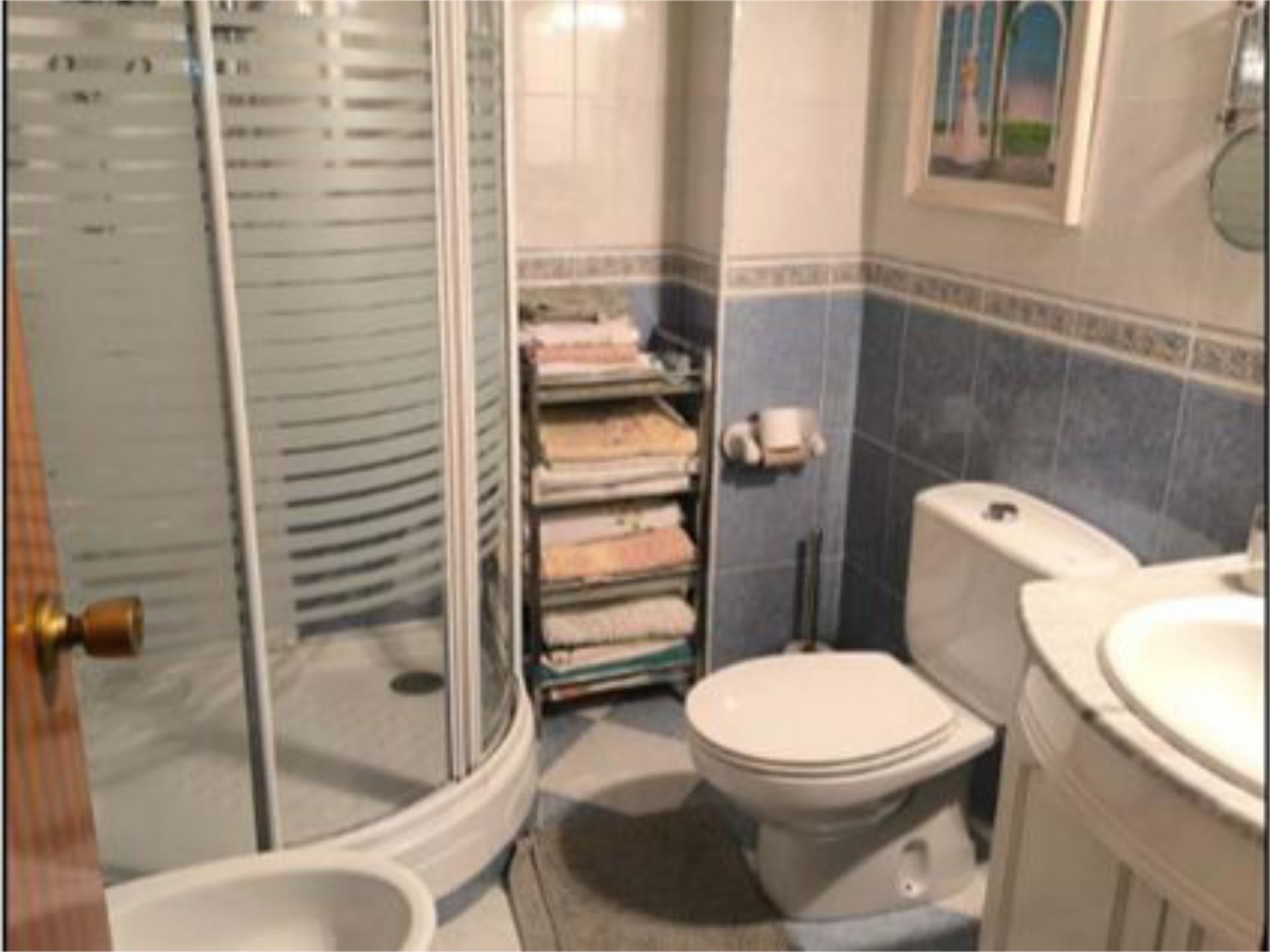 Piso en  Plaza del Moro Almanzor 12 - Foto 8