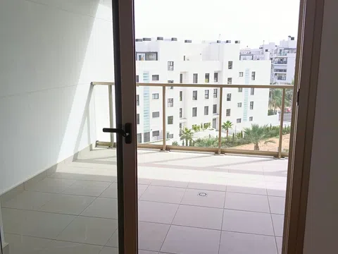 Piso en avenida Salvador Dalí, 74
