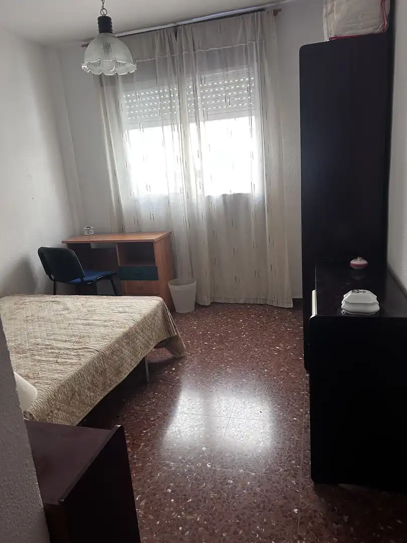 Piso en  Avenida de Libia 17 - Foto 4