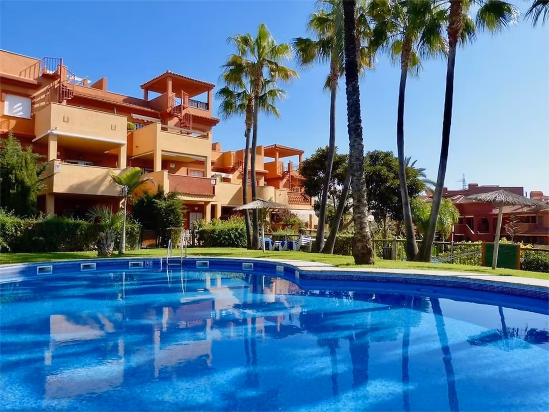 Piso en  Avenida Aljaima 15 - Foto 6