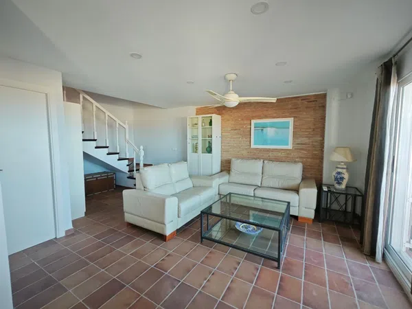 Chalet adosado en plaza del Maestrat, 4 - Foto 1