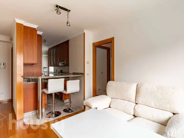 Piso en avenida Rubine, 25