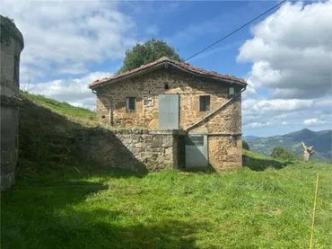 Chalet en Abionzo de Villacarriedo - Foto 1