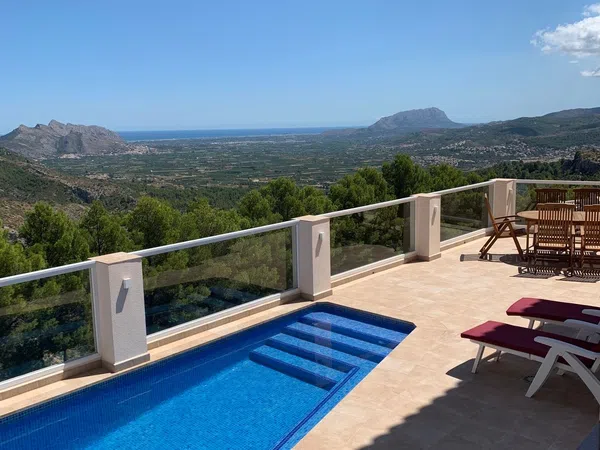 Casa o chalet independiente en Urbanització Balcón de l'Aguart, 13 - Foto 1