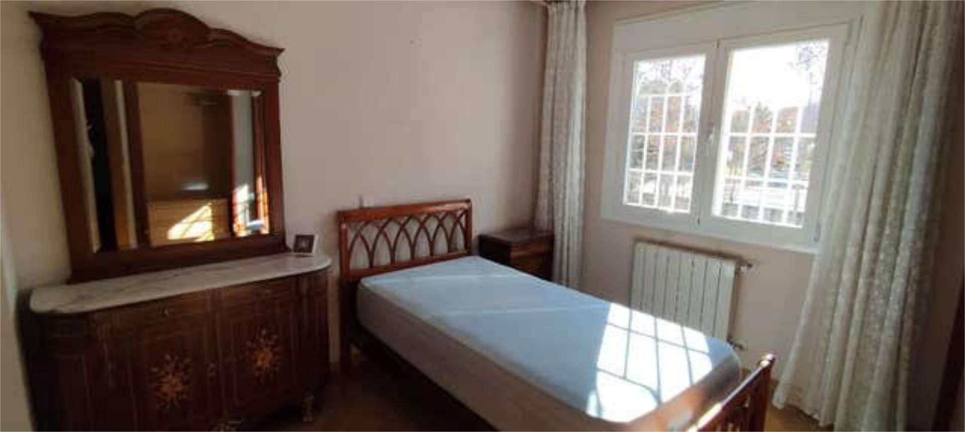 Casa adosada en San Jose de Valderas - Foto 3