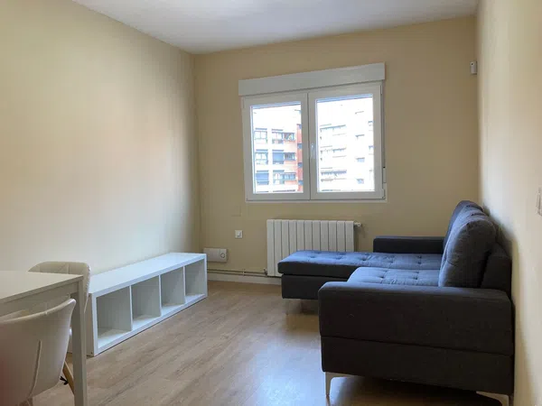 Piso en calle de Joaquín Turina, 17