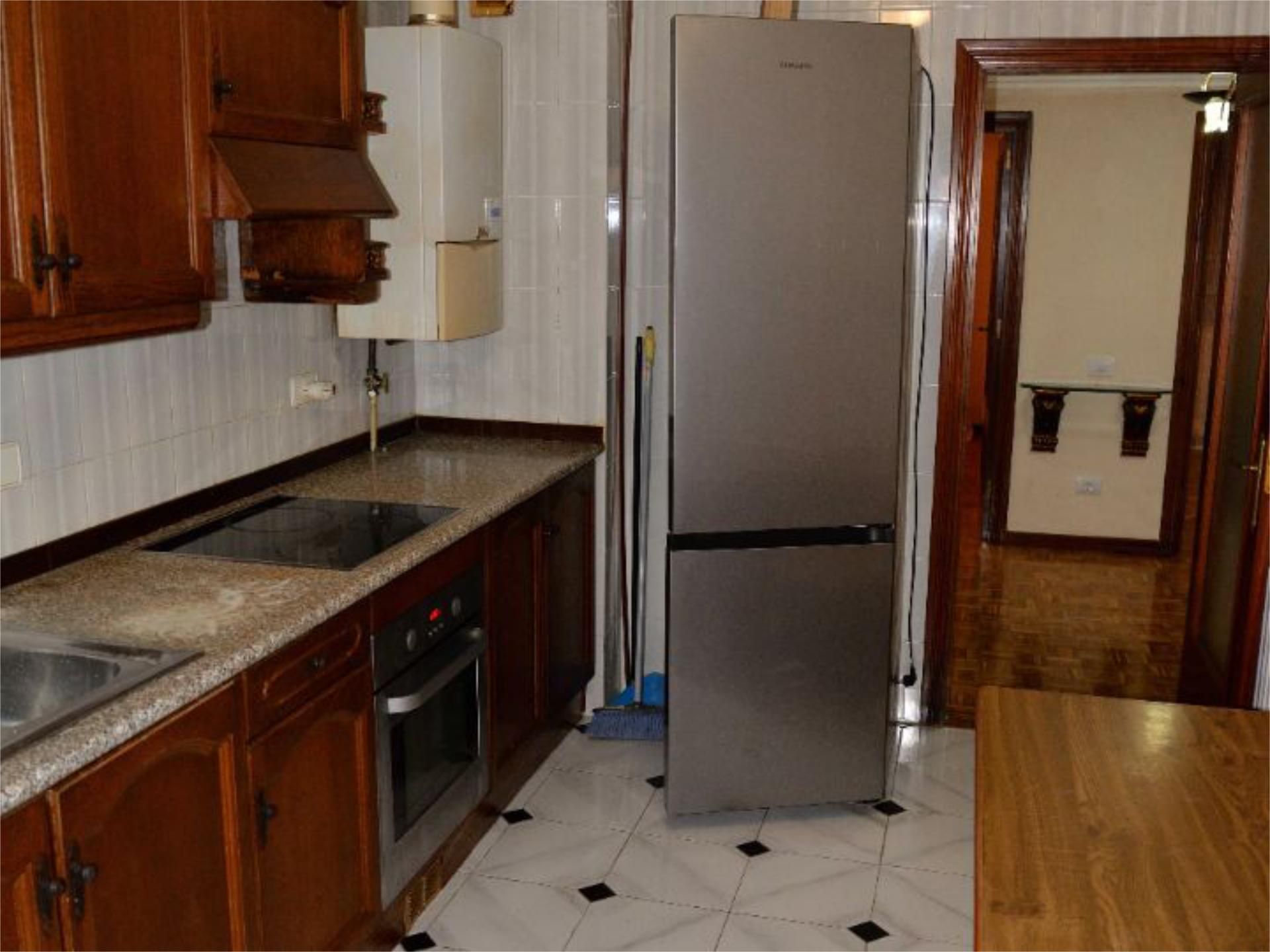 Piso en  Calle López del Vallado 12 - Foto 6