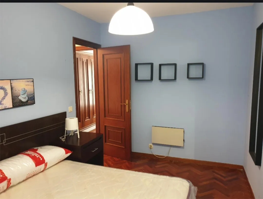 Piso en  Avenida Rosalía de Castro 78 - Foto 12