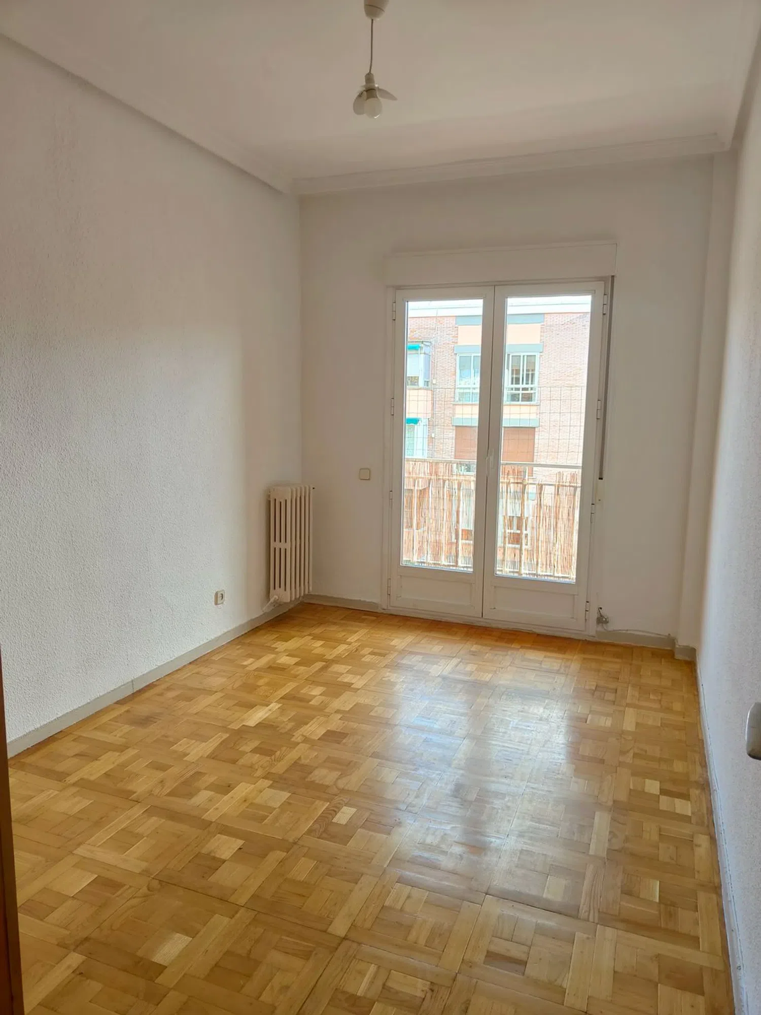 Piso en calle de Clara del Rey, 59 - Foto 1