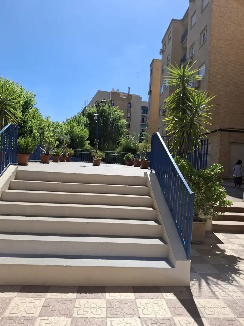 Piso en  Avenida de Dílar 16 - Foto 2