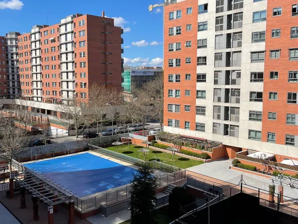 Piso en calle Eros, 18