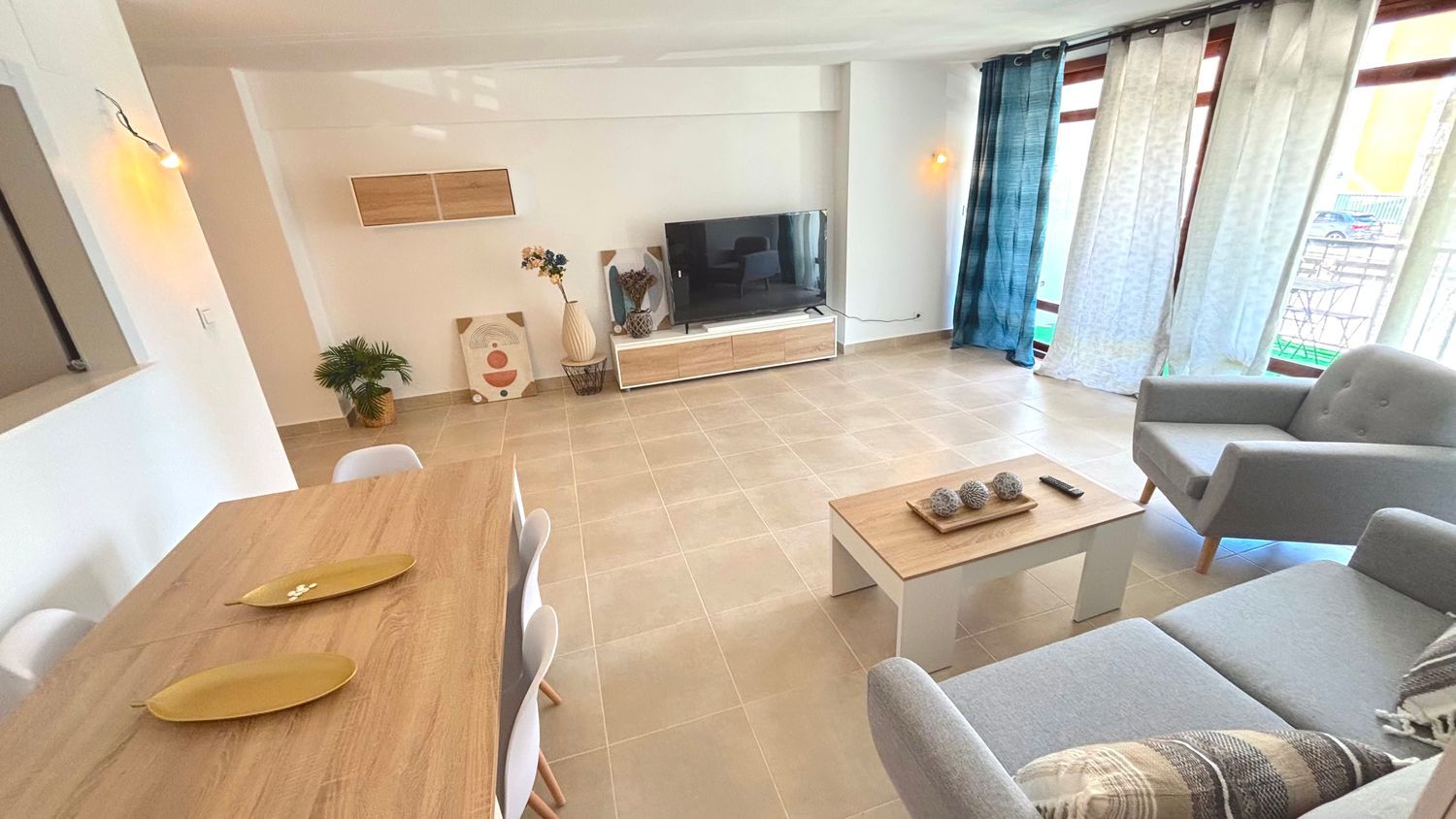 Piso en avenida Carvajal, 59 b - Foto 2