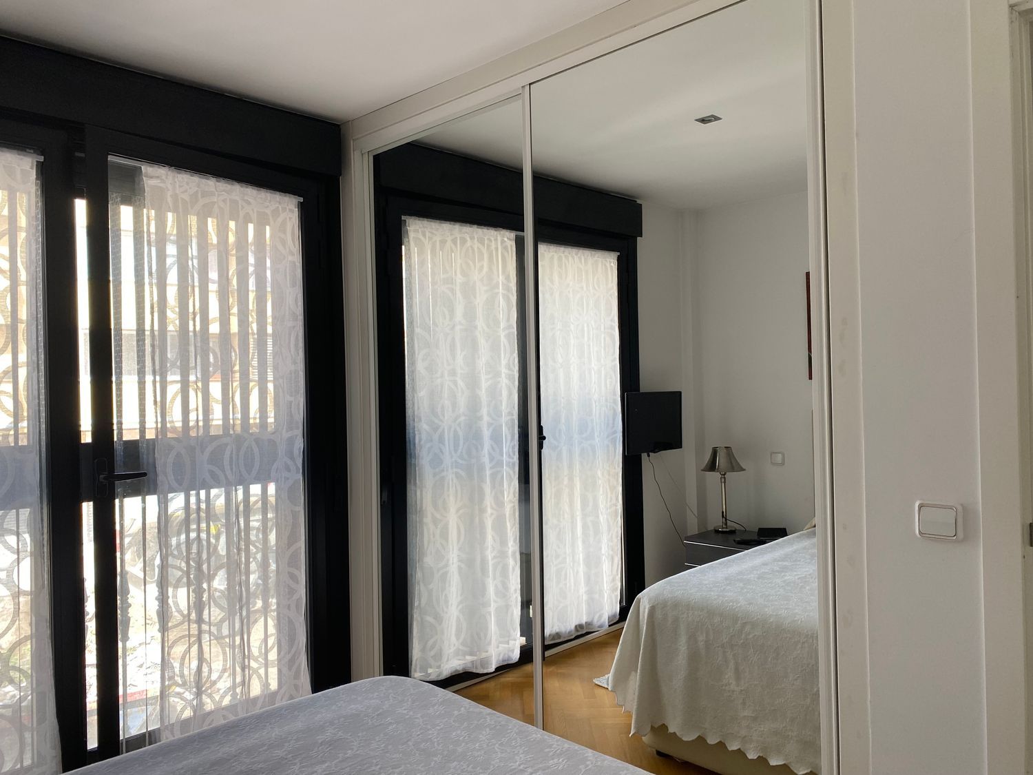 Estudio en calle de Calvo Sotelo, 6 - Foto 3