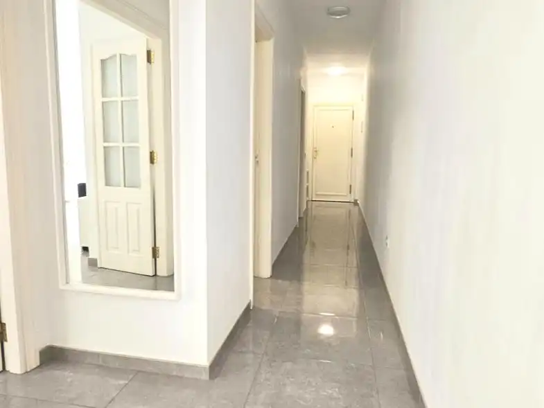Piso en  Calle del Valle Menéndez 8 - Foto 17