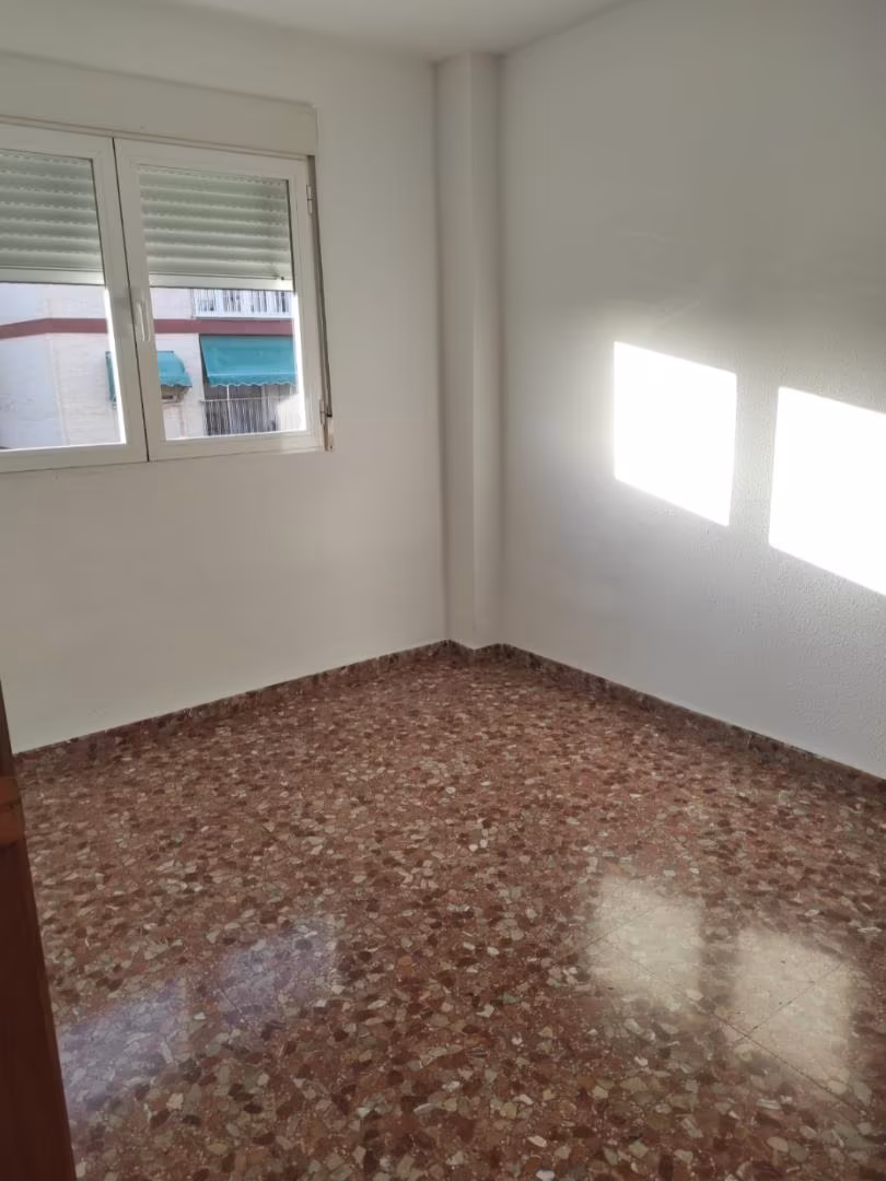 Piso en  Avenida de Cervantes 12 - Foto 3