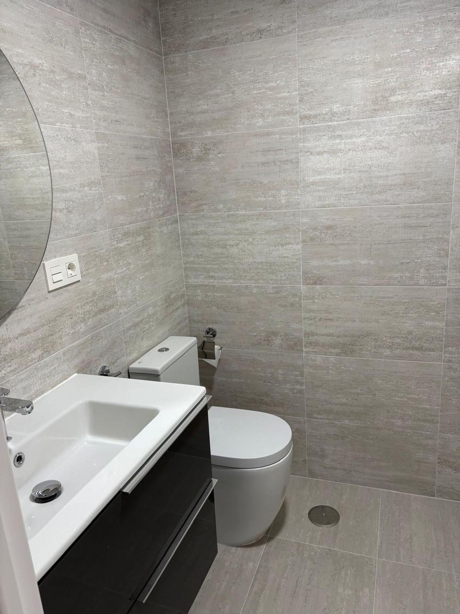 Piso en Barrio Rosaleda - Juventud - Foto 3