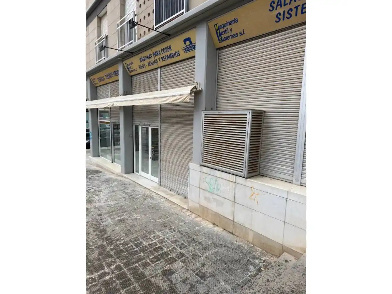 Local comercial en  Calle Carrer del Dibuixant Avellaneda - Foto 27
