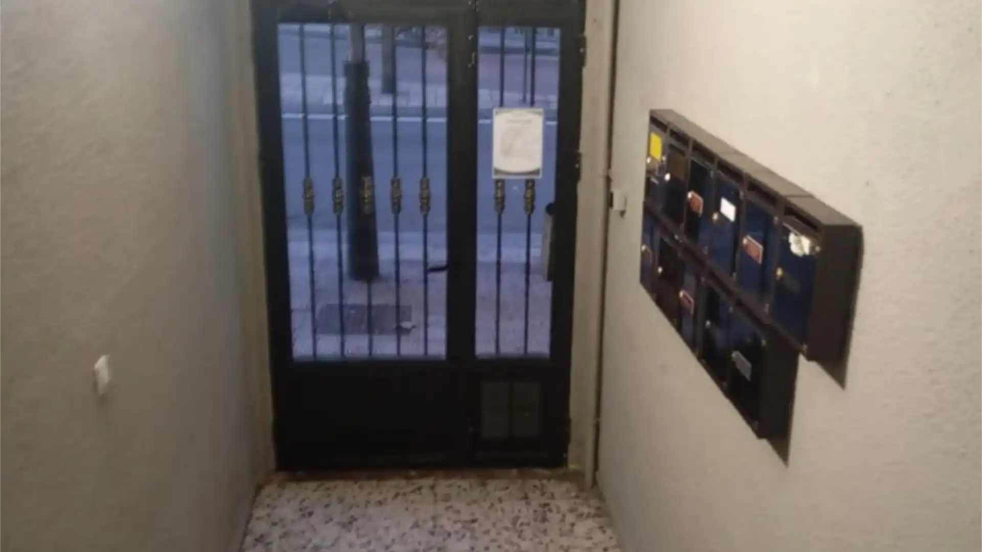 Planta baja en  Avenida de América 9 - Foto 2