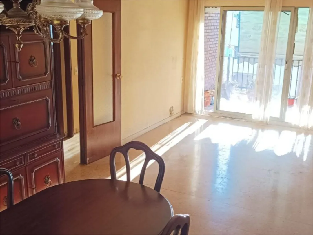 Piso en  Carrer de Joaquín Benlloch 27 - Foto 2