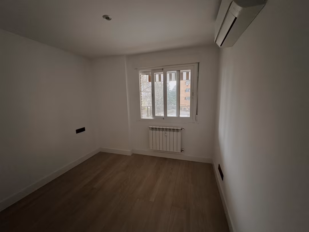 Piso en  Calle de Pedro Rico 27 - Foto 19