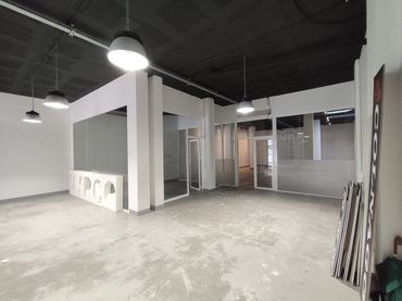 Local comercial en  Carrer de Justa Goicoechea 8 - Foto 4