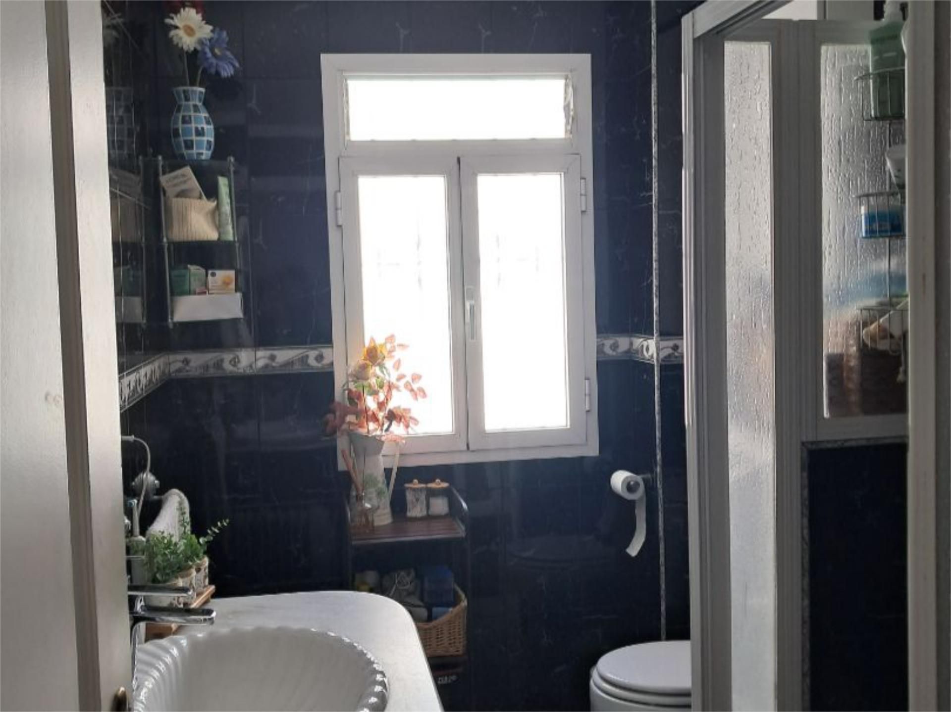 Piso en  Calle Martínez Montañés 20 - Foto 12