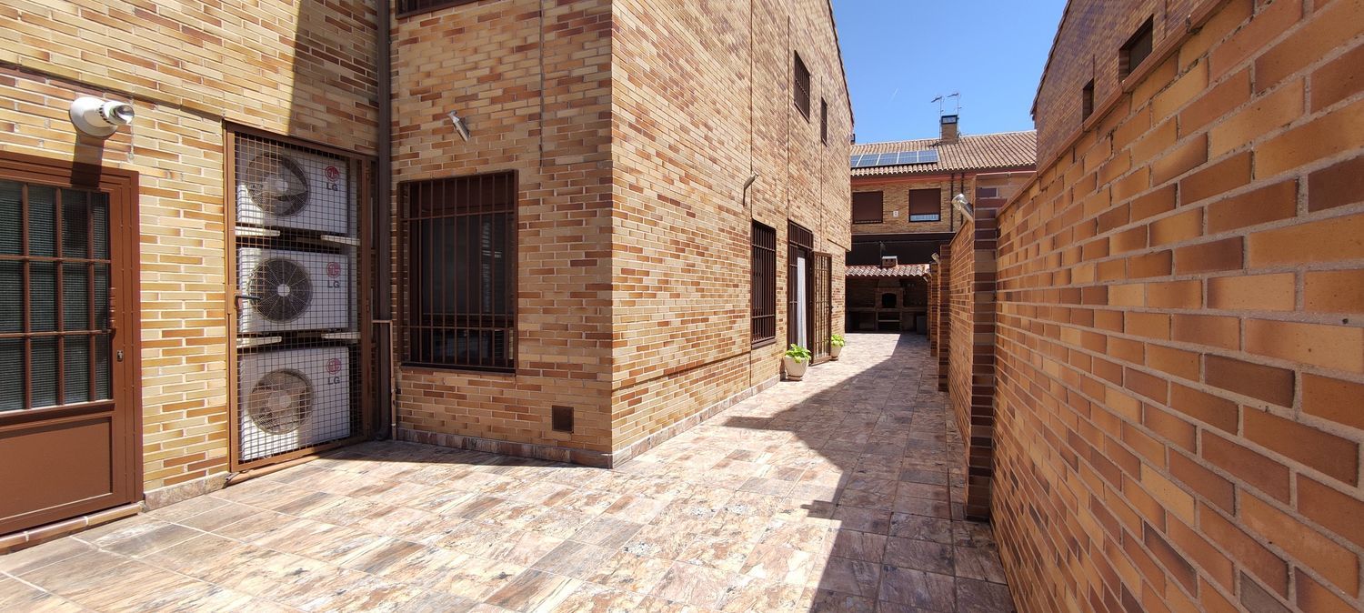 Chalet pareado en calle de Aries, 23 - Foto 1