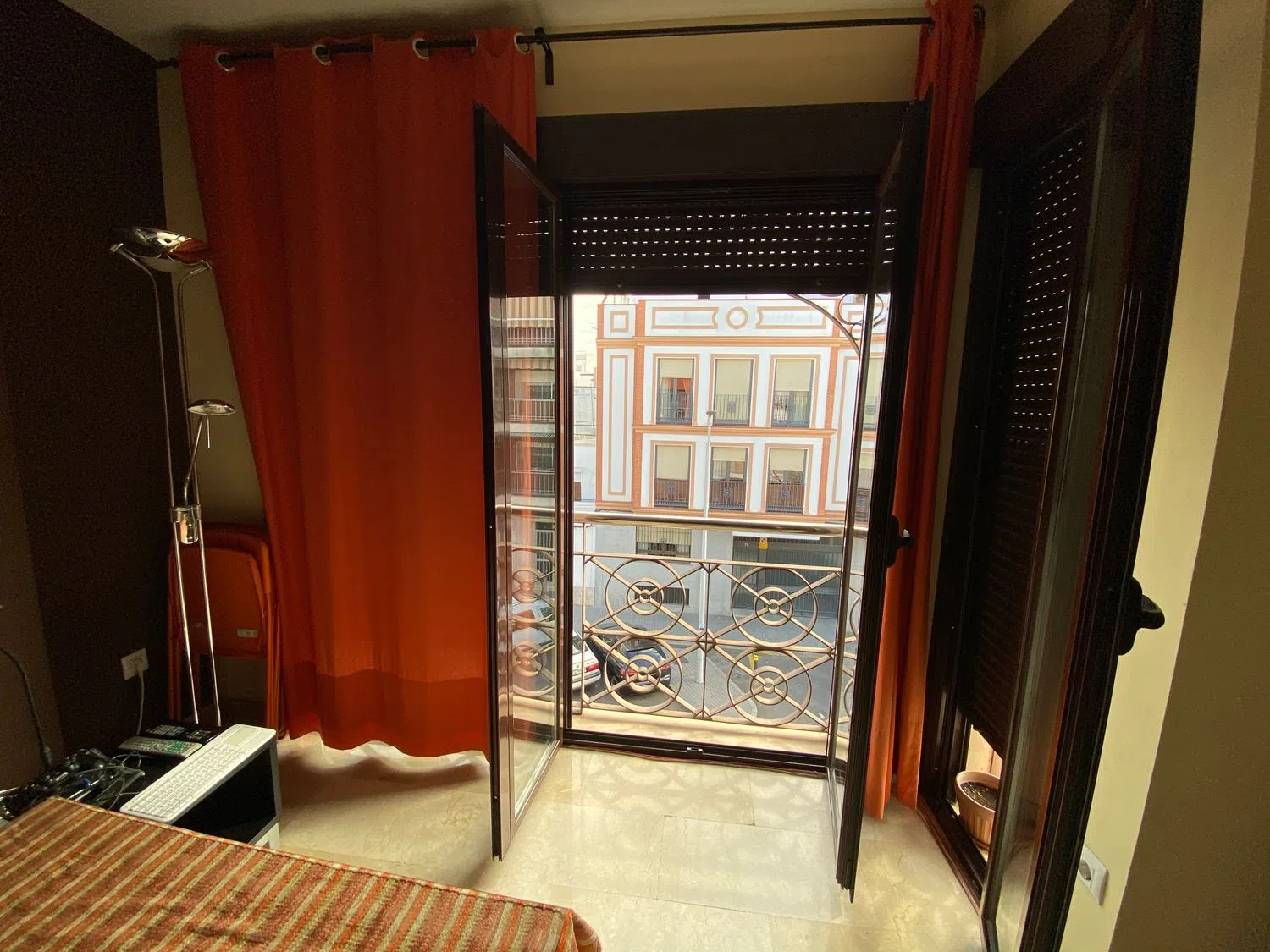 Piso en calle Sagunto, 67 - Foto 4