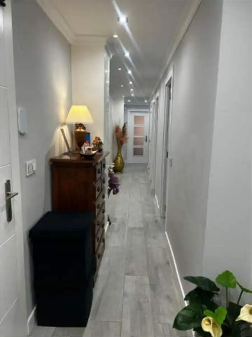 Piso en Avenida - Foto 9