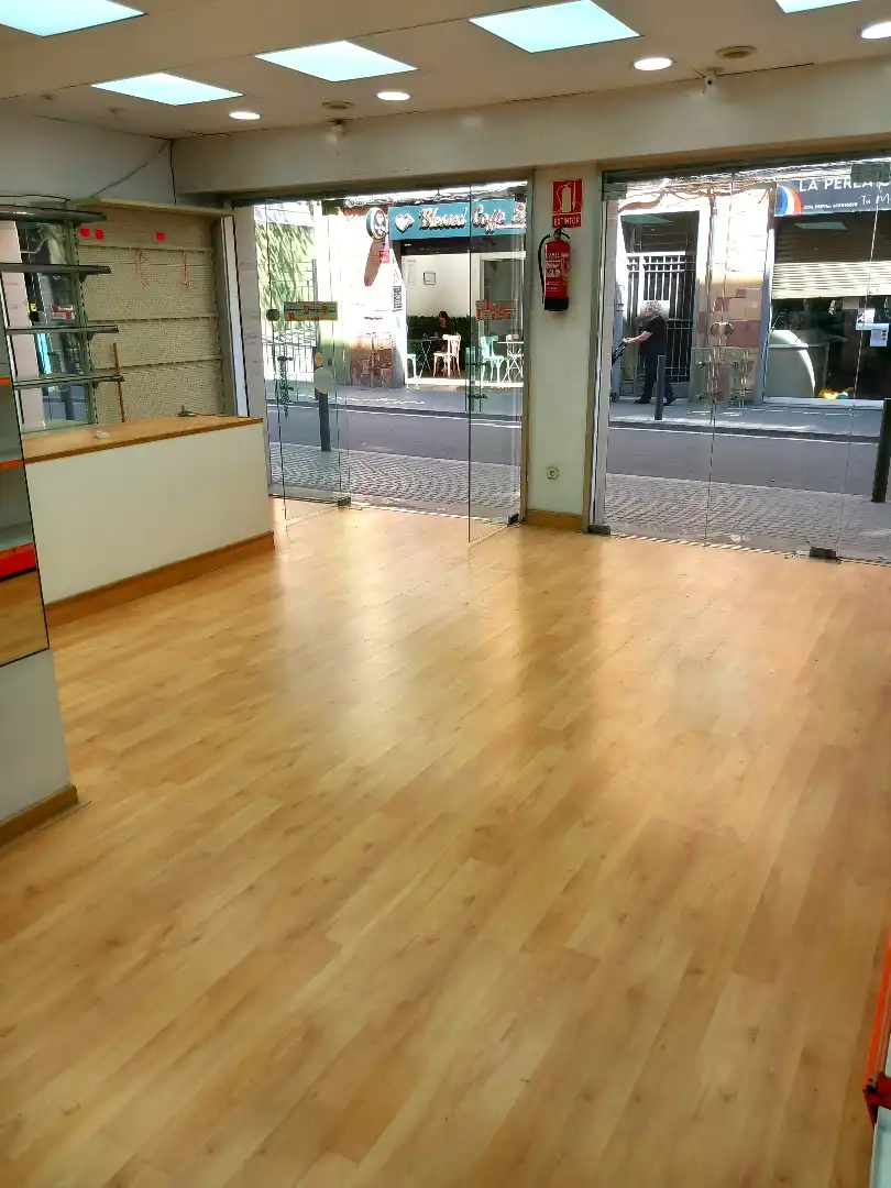 Local comercial en  Carrer Occident - Foto 4