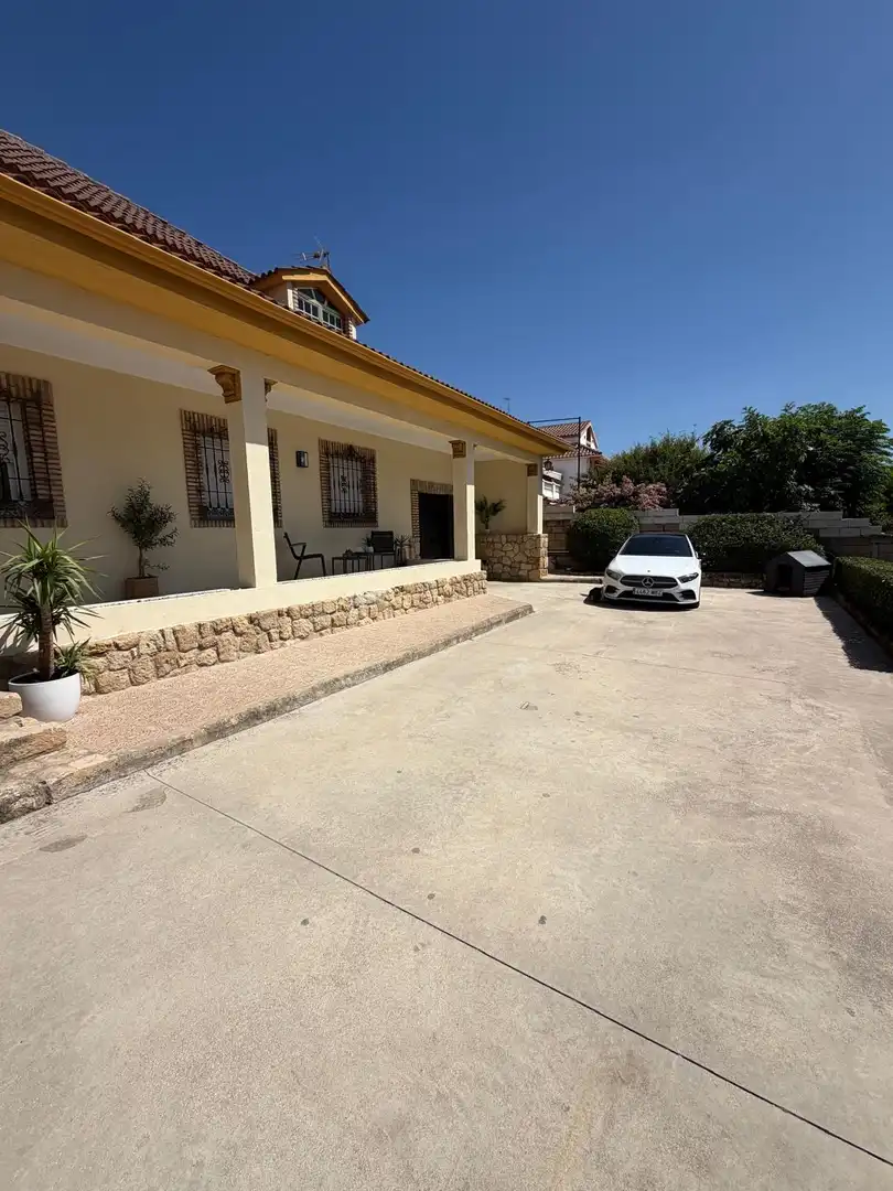 Chalet en  Calle Roble 10 - Foto 3
