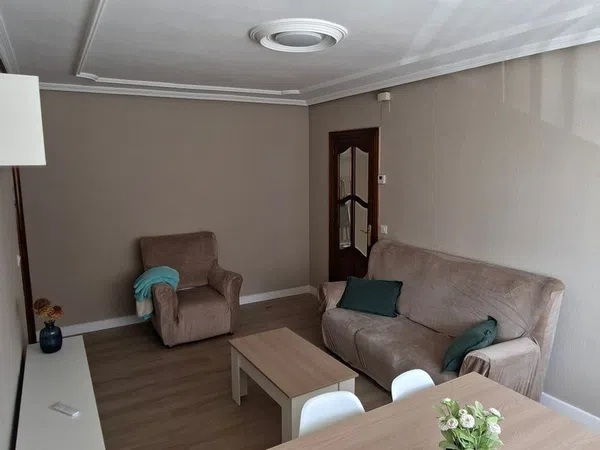 Chalet adosado en Iscar - Foto 3