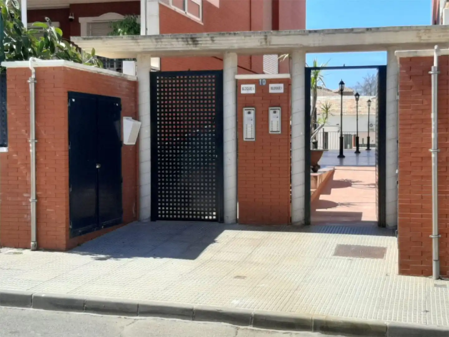 Piso en  Calle Fernando Sanchéz Agüera 10 - Foto 3