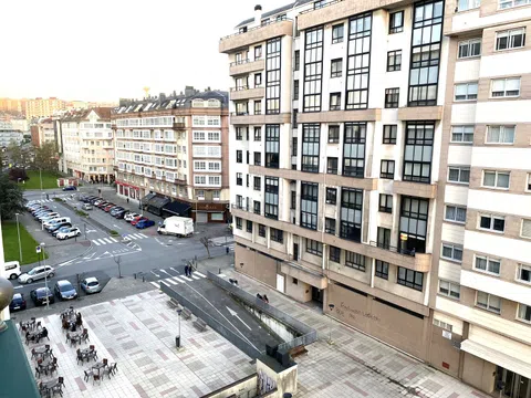 Piso en calle Enrique Mariñas Romero, 6 - Foto 2