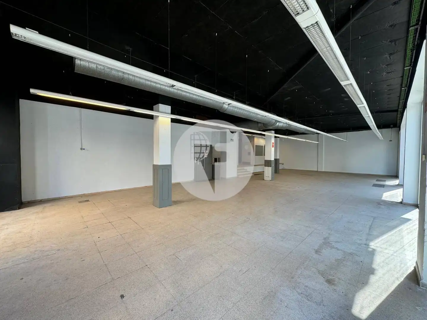 Local comercial en Terrassa - Foto 2