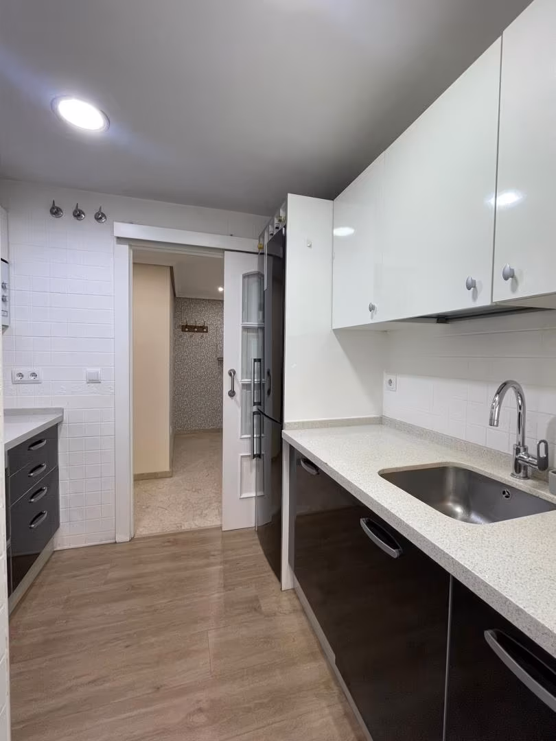 Piso en  Avenida Cañito Bazán Local - Foto 9