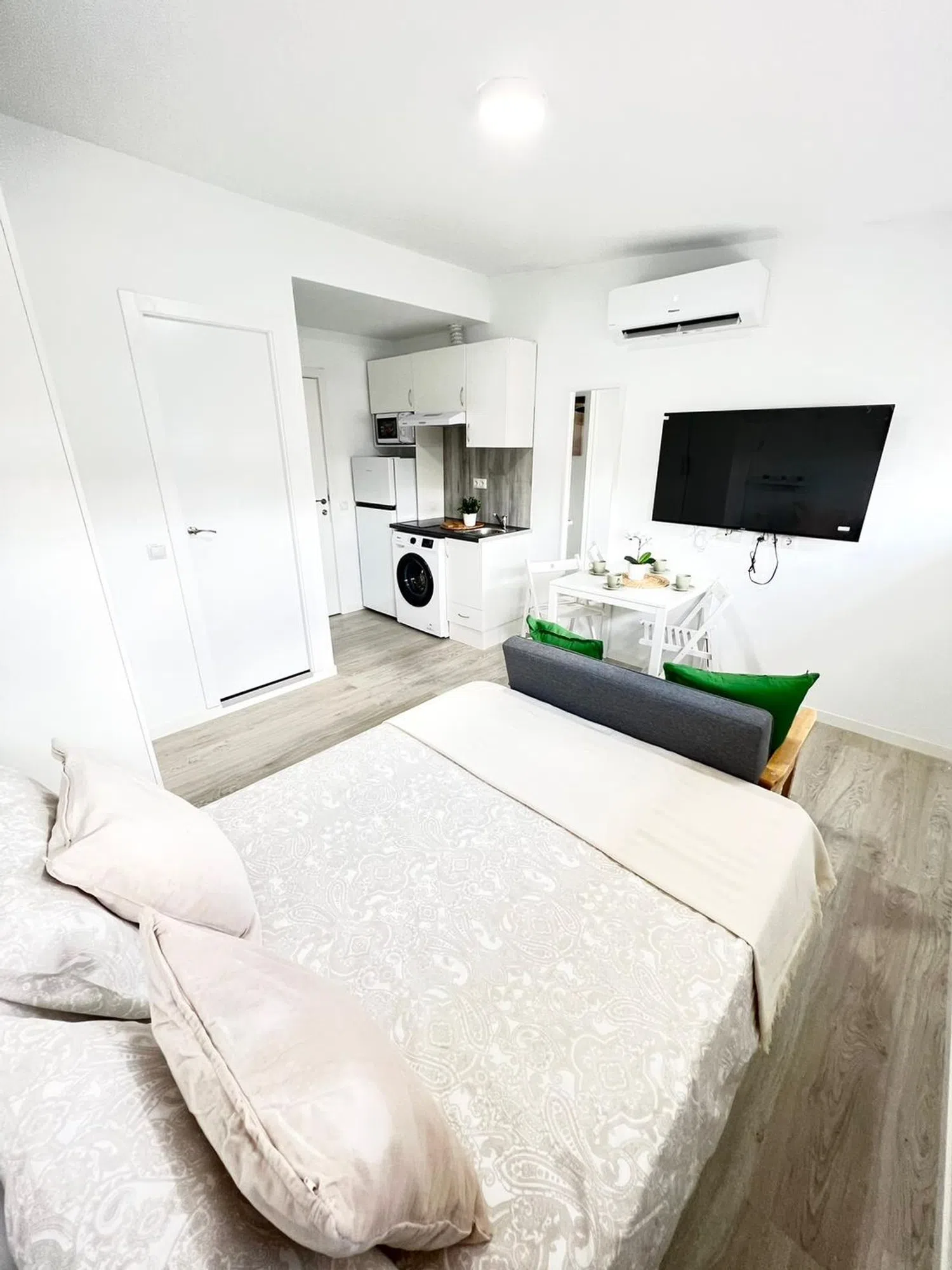 Estudio en calle de Manresa, 33 - Foto 1