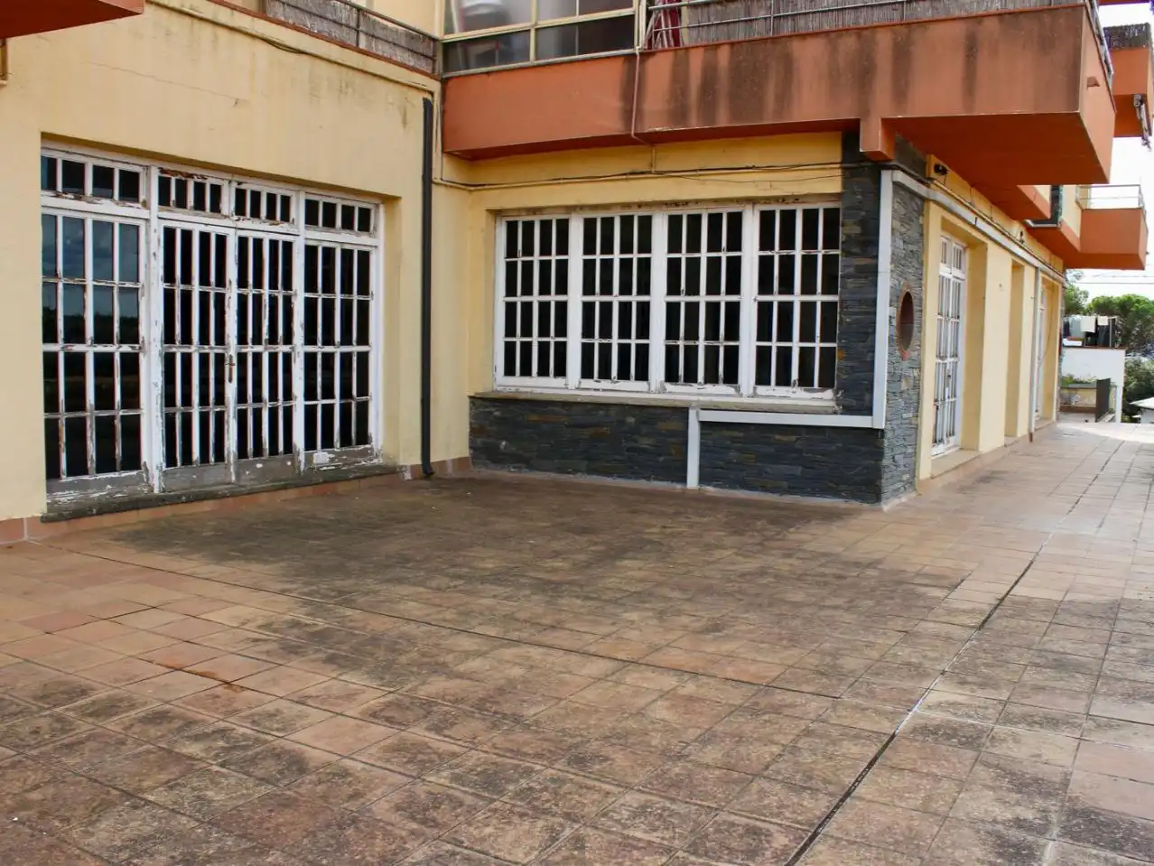 Local comercial en  Carrer Anselm Clavé 60 - Foto 3