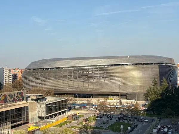 Piso en avenida del General Perón, 32