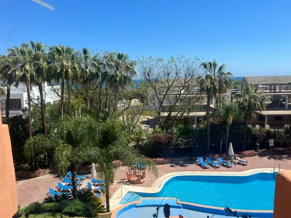 Piso en El Oasis de Marbella, 1, Las Lomas de Río Verde - Foto 5