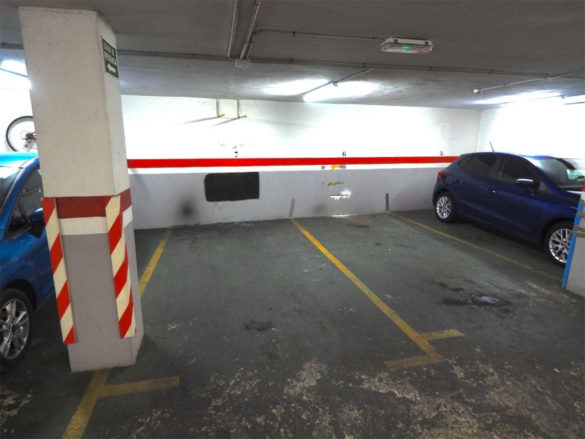 Piso en  Carrer de Costa i Borrás 54 - Foto 13